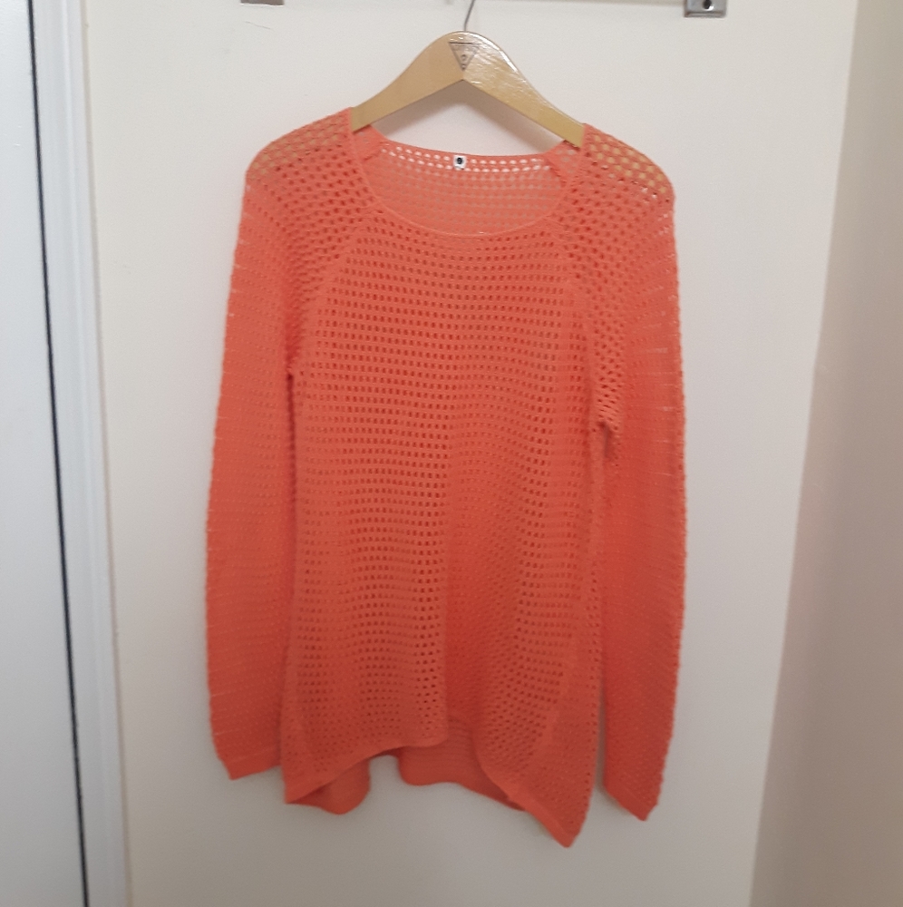 Open knit pullover long sweater size L.